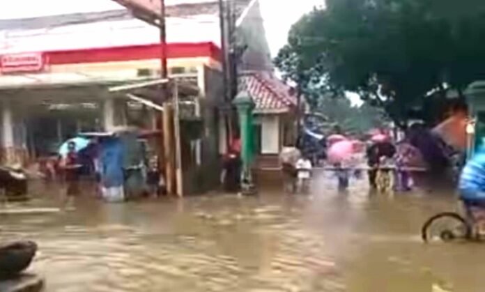 Perumahan di Bekasi Diterjang Banjir, Plt Bupati: Stop Izin Perumahan