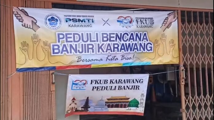 Di Tengah Banjir Karawang, FKUB dan PSMTI Hadirkan Harapan bagi Pengungsi