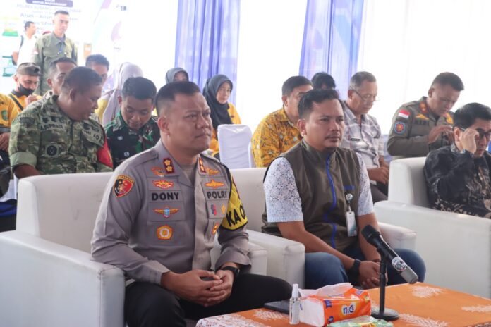 Polres Subang Gelar Gerakan Pangan Murah, Kapolres Turun Langsung Ringankan Beban Masyarakat