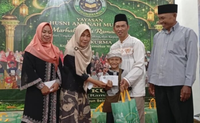 Safari Ramadan, Pj Kades Sumberjaya di Bekasi Santuni Anak Yatim dan Dhuafa di Yayasan HAM