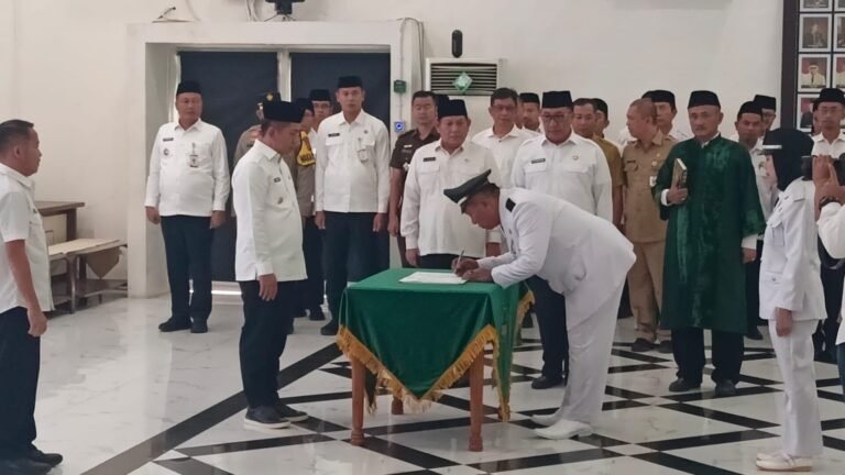 Bupati Karawang Lantik 9 Kepala Desa Hasil Pilkades Digital 2025