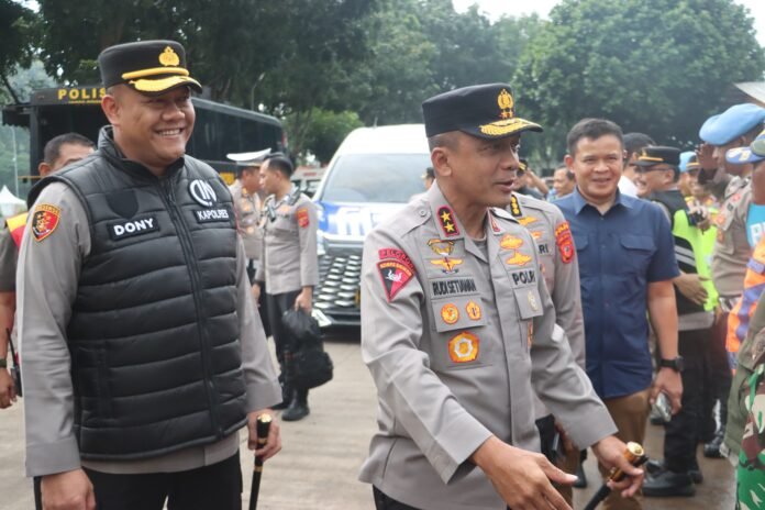 Kapolda Jabar Tinjau Rest Area Tol Cipali di Subang, Pastikan Arus Balik Aman dan Lancar