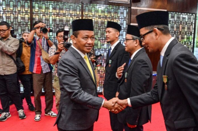 Direktur Pertamina Patra Niaga Terima Satyalancana Pembangunan atas Kontribusi di Sektor Energi