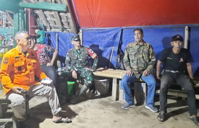 Tebing Longsor di Curug Cileat Subang, Dua Wisatawan Dilaporkan Hilang