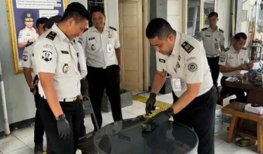 Penyelundupan Narkoba ke Lapas Karawang Digagalkan, Pelaku Kabur ke Area Persawahan
