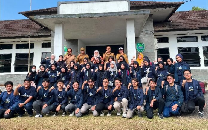 KKNT IPB Dorong Pengembangan Wisata dan UMKM di Desa Nagrak Subang