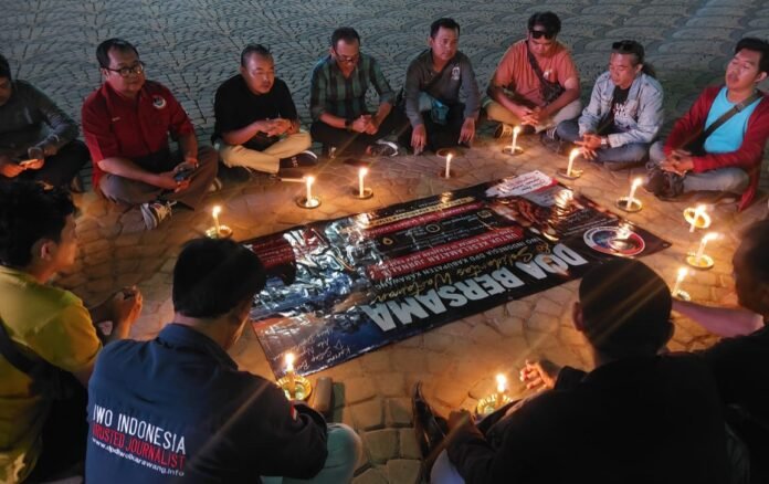 IWOI Karawang Gelar Aksi Solidaritas untuk Lima Wartawan Hilang di Selat Sunda