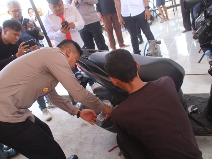Polres Subang Gelar Ganti Oli Gratis untuk 100 Driver Ojol, Perkuat Sinergi Jaga Kamtibmas